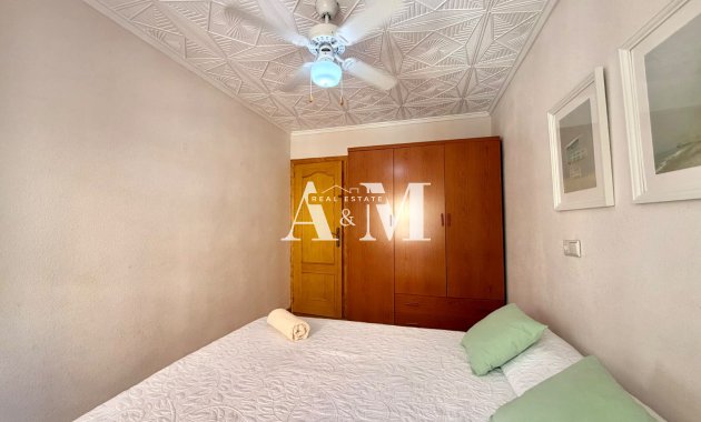 Alquiler a largo plazo - Apartamento / piso - Torrevieja - Playa del Cura