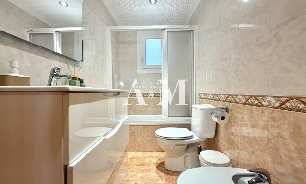 Alquiler a largo plazo - Apartamento / piso - Torrevieja - Playa del Cura
