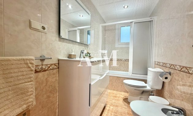 Alquiler a largo plazo - Apartamento / piso - Torrevieja - Playa del Cura