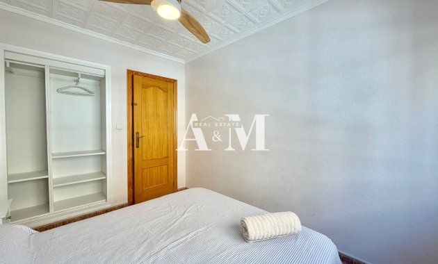 Alquiler a largo plazo - Apartamento / piso - Torrevieja - Playa del Cura