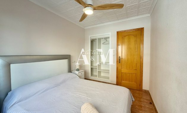 Alquiler a largo plazo - Apartamento / piso - Torrevieja - Playa del Cura