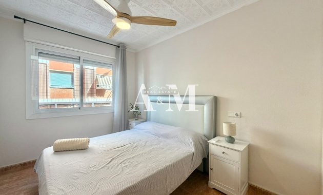 Alquiler a largo plazo - Apartamento / piso - Torrevieja - Playa del Cura