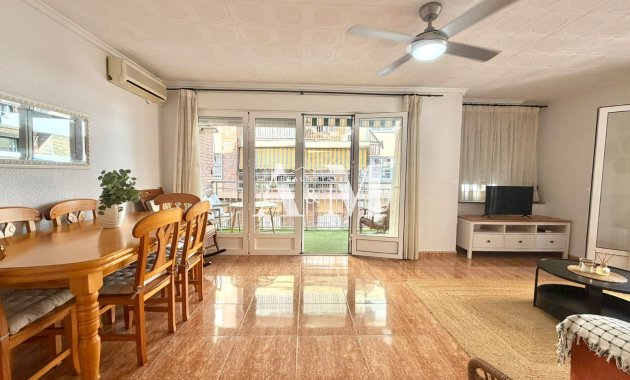Alquiler a largo plazo - Apartamento / piso - Torrevieja - Playa del Cura