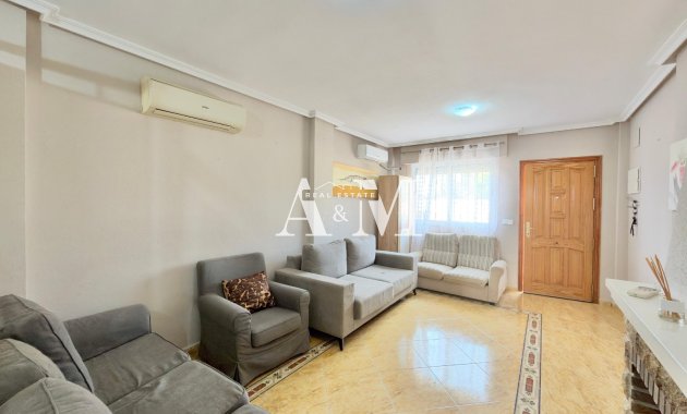 Alquiler a largo plazo - Triplex - Orihuela Costa - La Florida