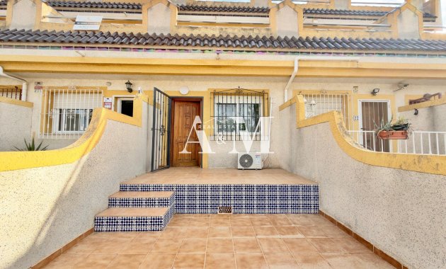 Alquiler a largo plazo - Triplex - Orihuela Costa - La Florida