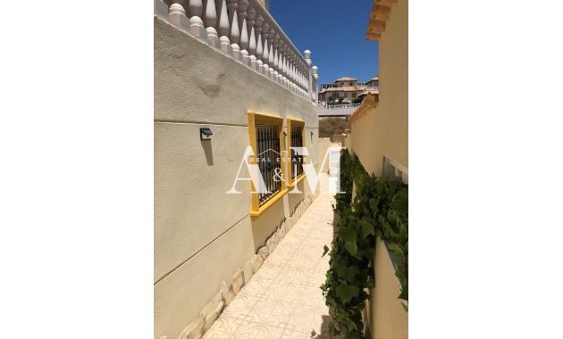 Alquiler a largo plazo - Chalet - Orihuela Costa - Cabo roig - La Zenia