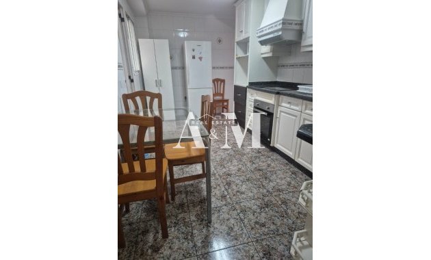 Alquiler a largo plazo - Apartamento / piso - Elche