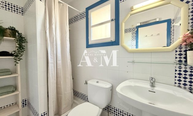 Alquiler a largo plazo - Apartamento / piso - San Miguel de Salinas