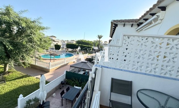 Alquiler a largo plazo - Apartamento / piso - San Miguel de Salinas