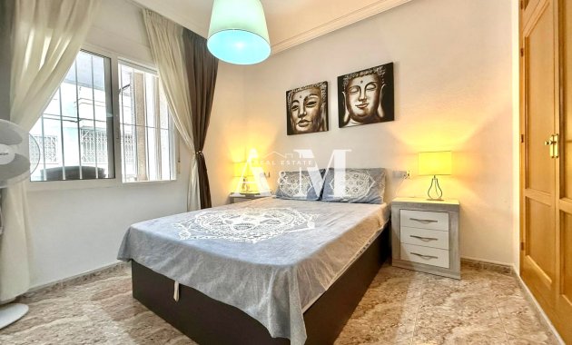 Long Term Rental - Apartment / flat - Torrevieja - Playa de los Locos