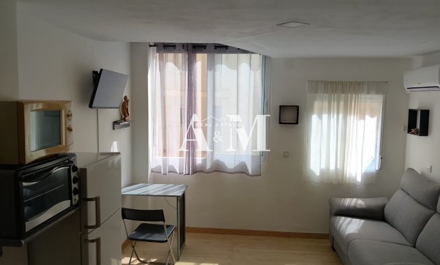 Alquiler a largo plazo - Estudio - Torrevieja - Playa del Cura