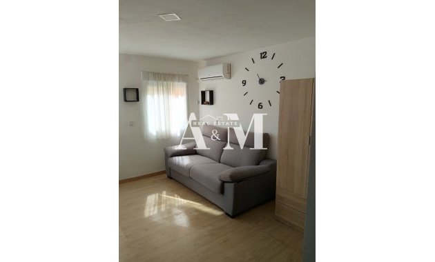 Alquiler a largo plazo - Estudio - Torrevieja - Playa del Cura