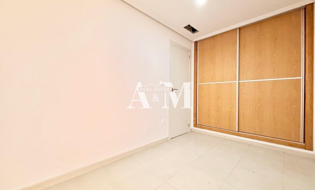 Revente - Appartement - Torrevieja - Centro
