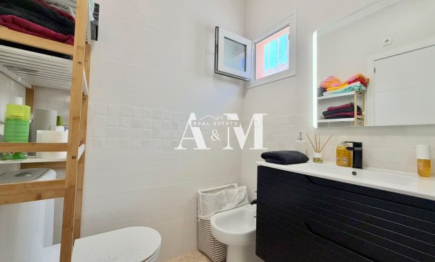 Resale - Chalet - Torrevieja - Aguas Nuevas - Torrelamata