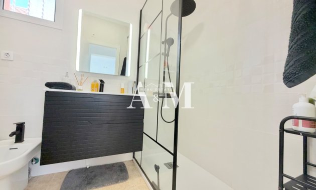 Resale - Chalet - Torrevieja - Aguas Nuevas - Torrelamata