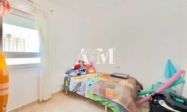 Resale - Chalet - Torrevieja - Aguas Nuevas - Torrelamata