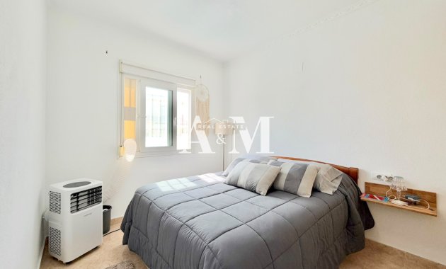 Resale - Chalet - Torrevieja - Aguas Nuevas - Torrelamata