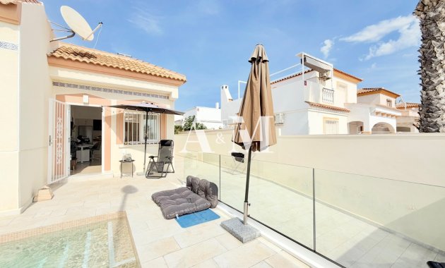 Resale - Chalet - Torrevieja - Aguas Nuevas - Torrelamata