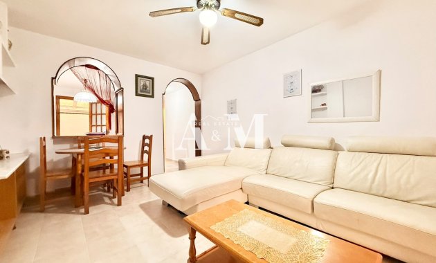 Resale - Apartment / flat - Torrevieja - Playa de los Locos