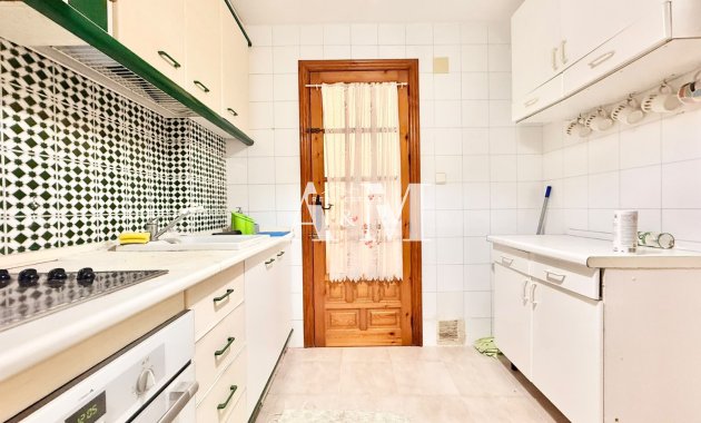 Resale - Apartment / flat - Torrevieja - Playa de los Locos