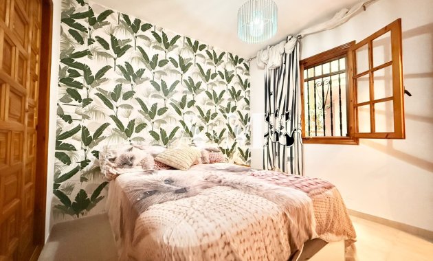 Resale - Apartment / flat - Torrevieja - Playa de los Locos