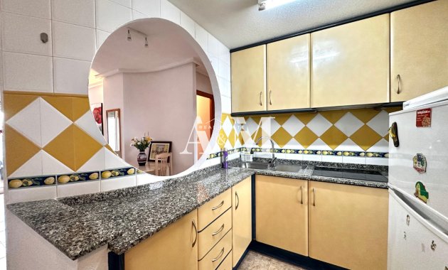 Resale - Apartment / flat - Torrevieja - La Veleta