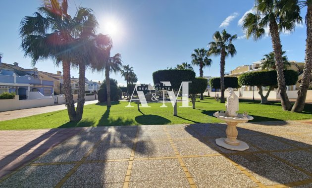 Alquiler a largo plazo - Adosado - Orihuela Costa - Lomas de Campoamor