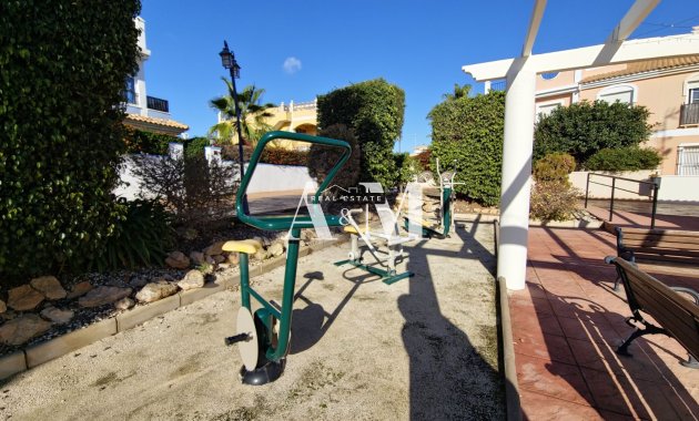 Alquiler a largo plazo - Adosado - Orihuela Costa - Lomas de Campoamor
