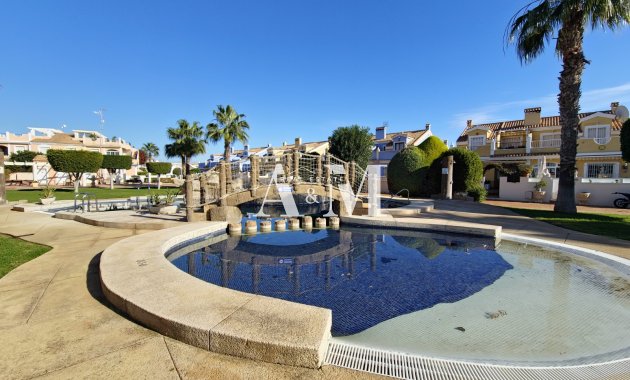Alquiler a largo plazo - Adosado - Orihuela Costa - Lomas de Campoamor