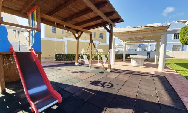 Alquiler a largo plazo - Adosado - Orihuela Costa - Lomas de Campoamor