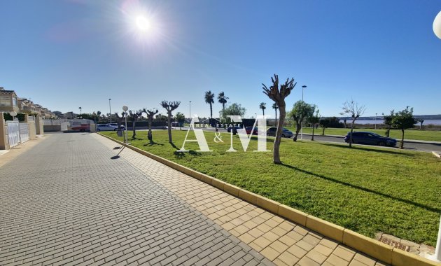 Location à long terme - Bungalow - Torrevieja - La Siesta - El Salado -  Torreta