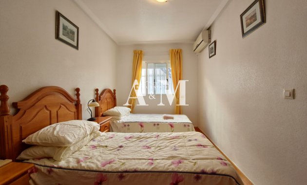 Location à long terme - Bungalow - Torrevieja - La Siesta - El Salado -  Torreta