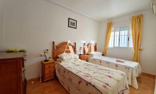 Location à long terme - Bungalow - Torrevieja - La Siesta - El Salado -  Torreta