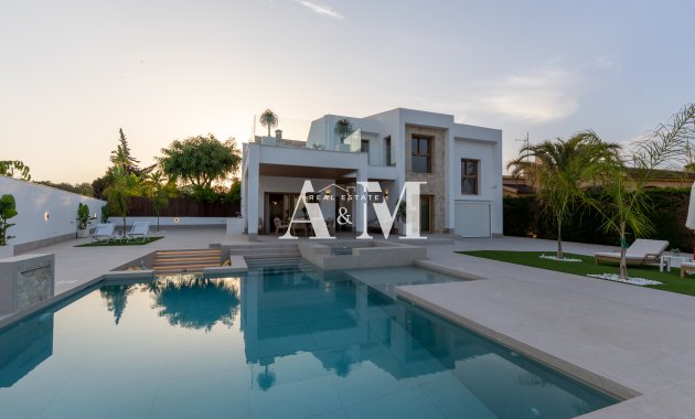 Obra nueva - Villa - Orihuela Costa