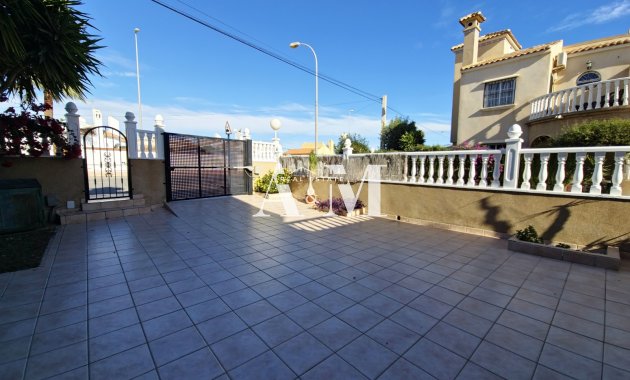 Alquiler a largo plazo - Chalet - Orihuela Costa - Playa Flamenca