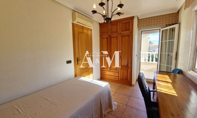 Alquiler a largo plazo - Chalet - Orihuela Costa - Playa Flamenca