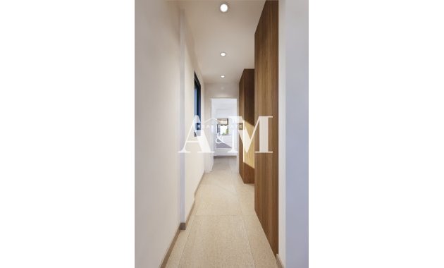 Новое здание - Rород - San Miguel de Salinas