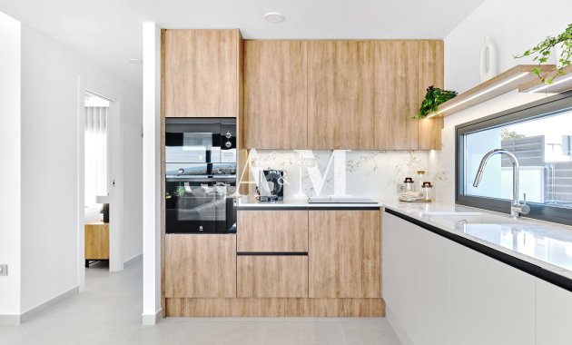 Новое здание - Rород - San Miguel de Salinas