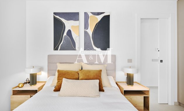 Новое здание - Rород - San Miguel de Salinas