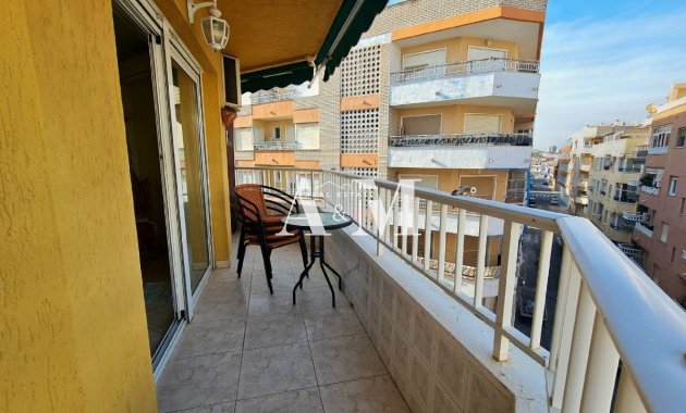 Alquiler a largo plazo - Apartamento / piso - Torrevieja - Playa de los Locos