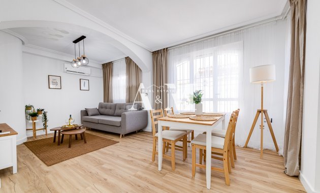 Alquiler a largo plazo - Adosado - Orihuela Costa - Lomas de Cabo Roig