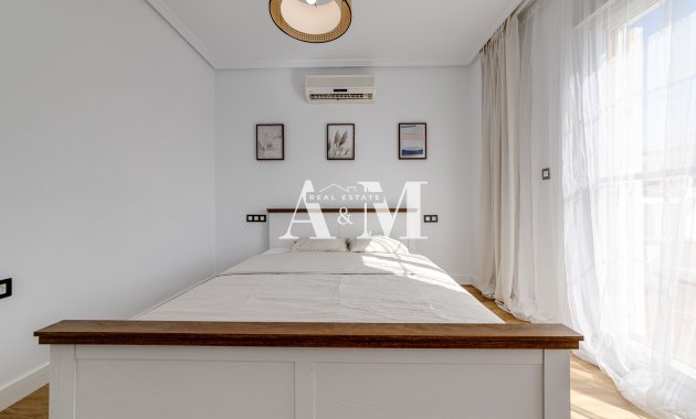 Alquiler a largo plazo - Adosado - Orihuela Costa - Lomas de Cabo Roig