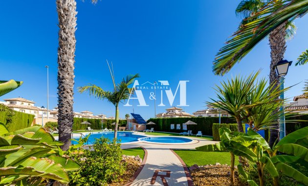 Alquiler a largo plazo - Adosado - Orihuela Costa - Lomas de Cabo Roig