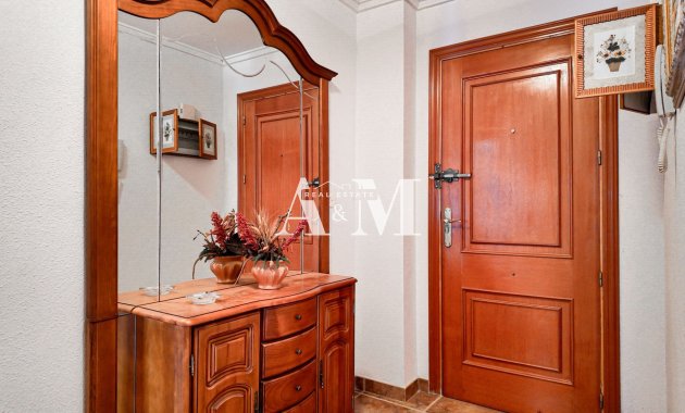 Resale - Apartment / flat - Torrevieja - El Acequión - Los Náufragos