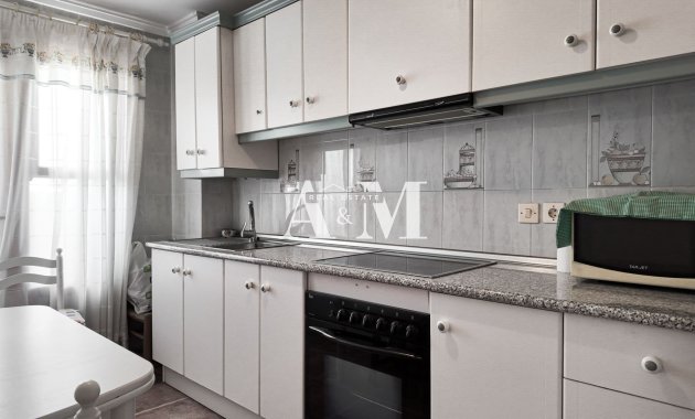 Resale - Apartment / flat - Torrevieja - El Acequión - Los Náufragos