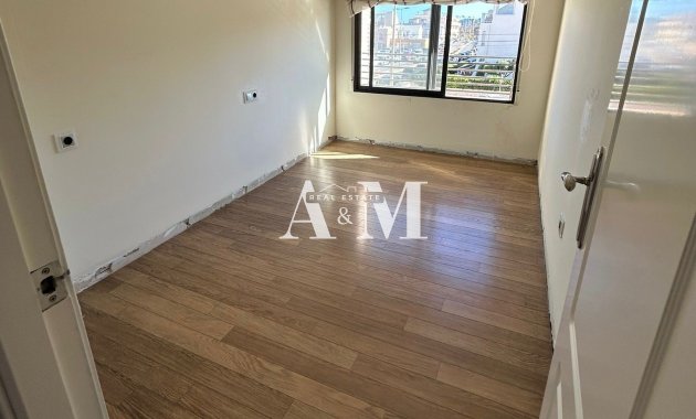 Long Term Rental - Apartment / flat - Torrevieja - La Veleta