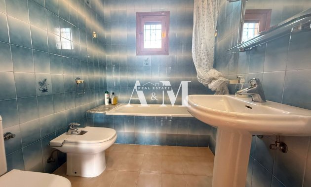 Location à long terme - Maison de ville - Los Alcazares