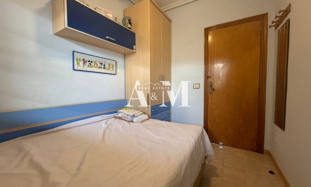 Location à long terme - Maison de ville - Los Alcazares