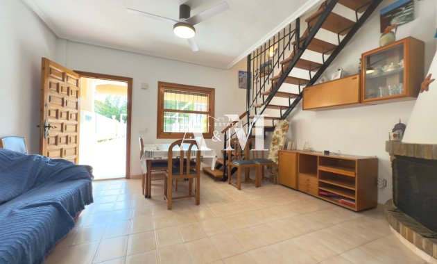 Location à long terme - Maison de ville - Los Alcazares