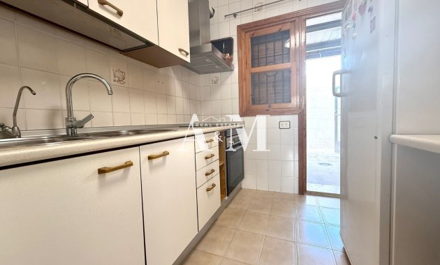 Location à long terme - Maison de ville - Los Alcazares